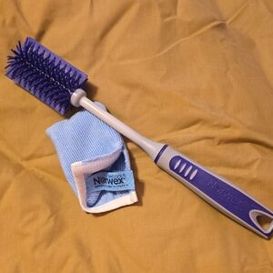 Norwex Purple Bottle Brush with Microfiber Sleeve